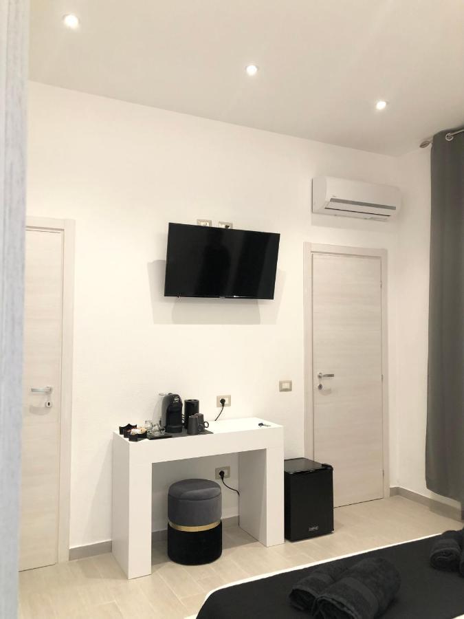 International House Olbia Hotel Exterior photo